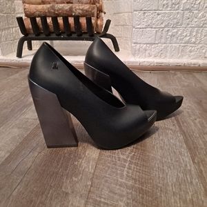 Melissa peep toe shoes size 8